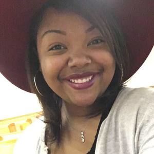 Meet your Posher, Michaela